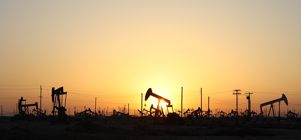 Pumpjack producing crude oil at an onshore well